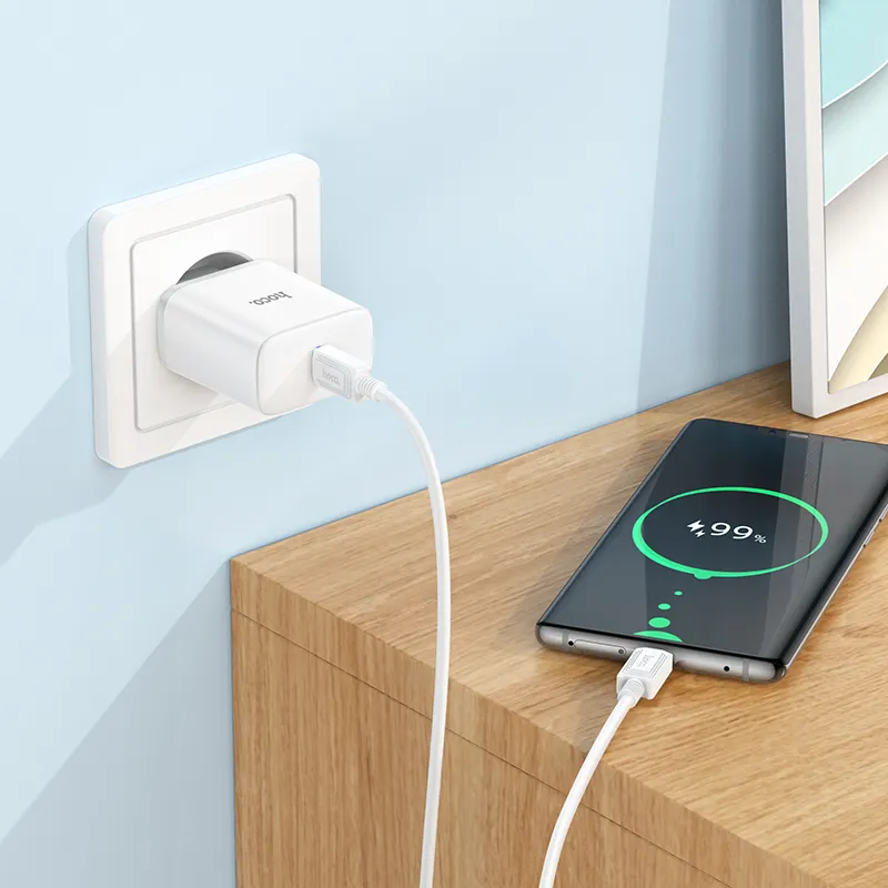 Kích thước nhỏ gọn 85*45*27mm, trọng lượng 47g tiện lợi mang theo mọi nơi