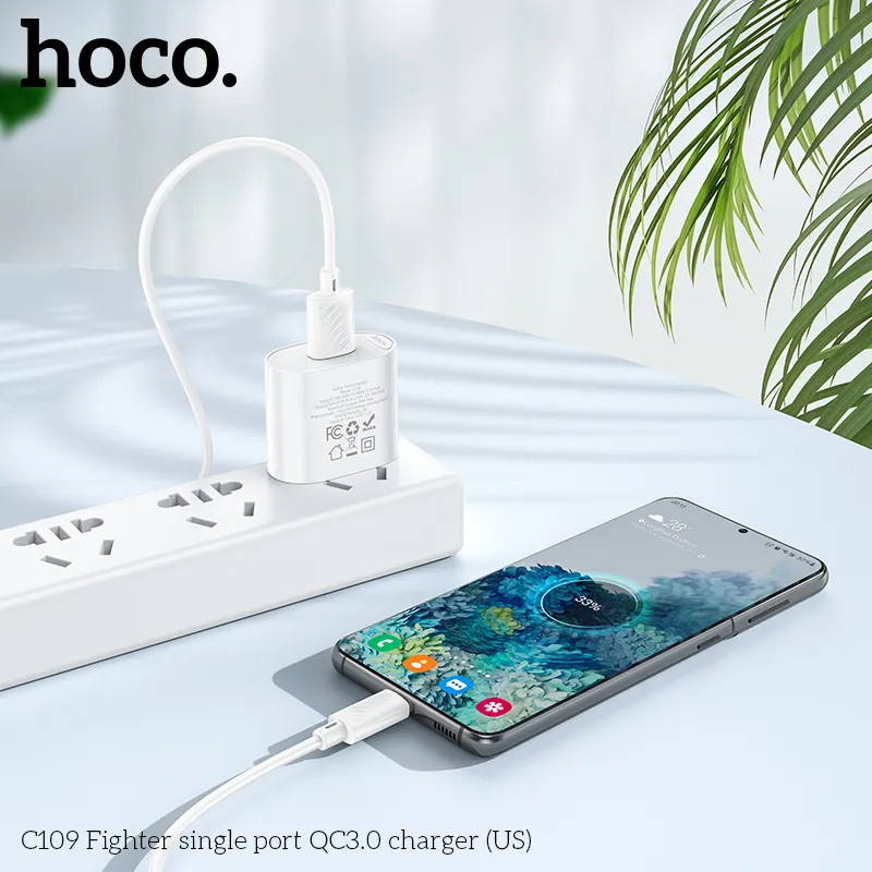 Củ Sạc QC3.0 Hoco C109 Fighter (US) thiết kế chắc chắn với chất liệu PC chống cháy
