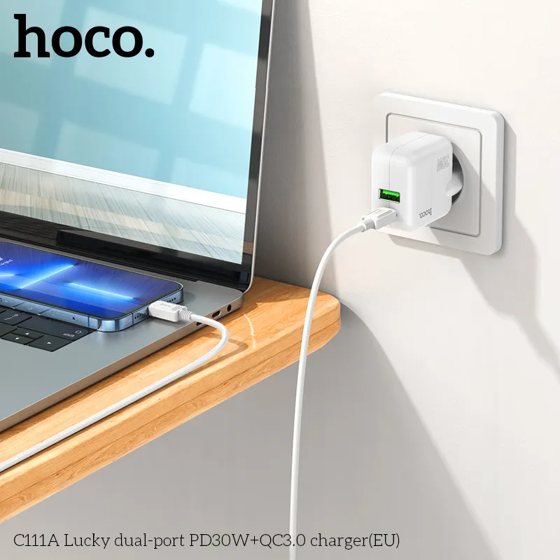 Thiết kế chắc chắn, chất liệu PC+ABS chống cháy bền bỉ