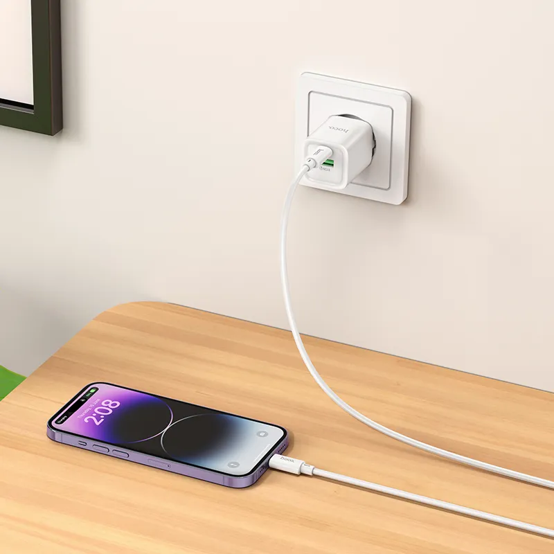 Kích thước 77.5*33*33mm, trọng lượng nhẹ 76g dễ dàng mang theo