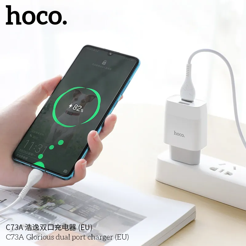 Củ Sạc Hoco C73A Glorious hai cổng (EU) thiết kế nhỏ gọn, màu trắng tinh khiết