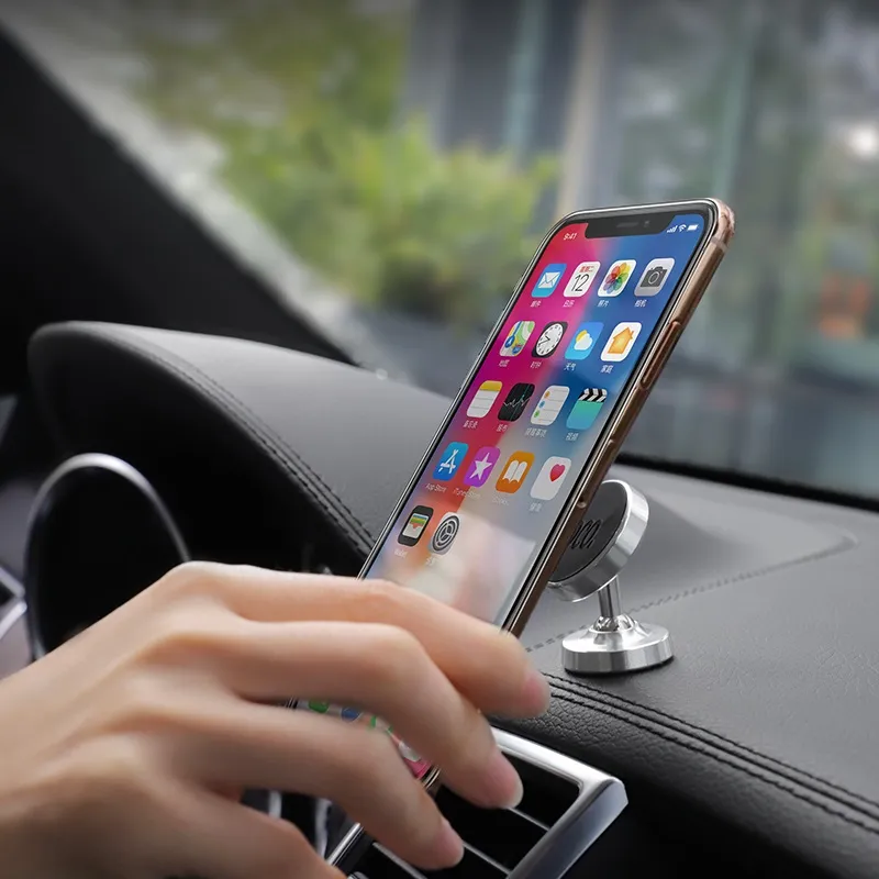 Tính năng chi tiết xoay đa năng 360 độ và phù hợp mọi điện thoại nam châm