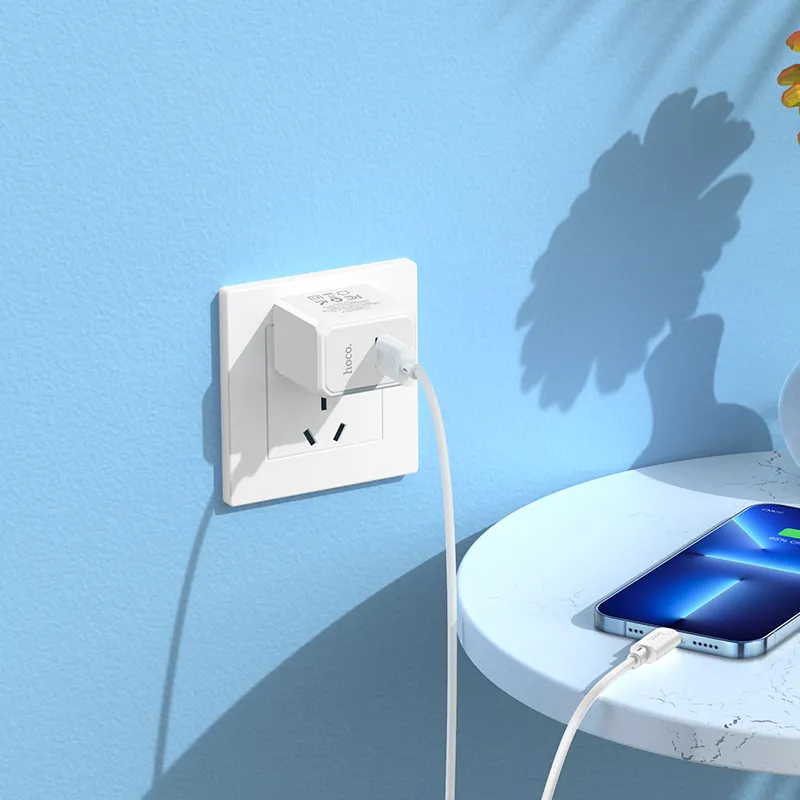 Bộ Sạc Kèm Dây iP Hoco CS11 Ocean (US) thiết kế nhỏ gọn, tiện lợi