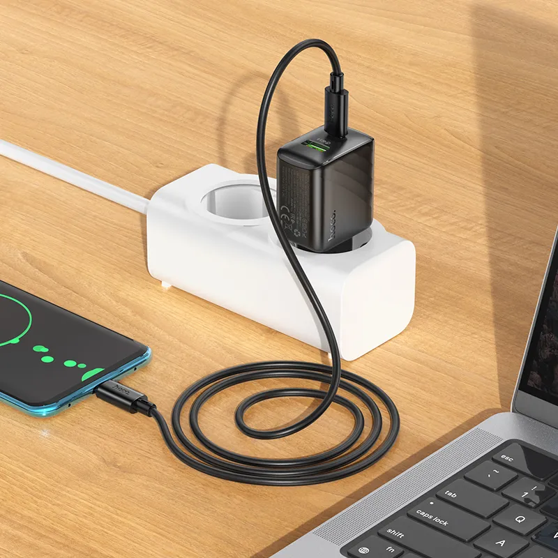 Đóng gói đầy đủ gồm cáp C to C 60W dài 1m tiện dụng