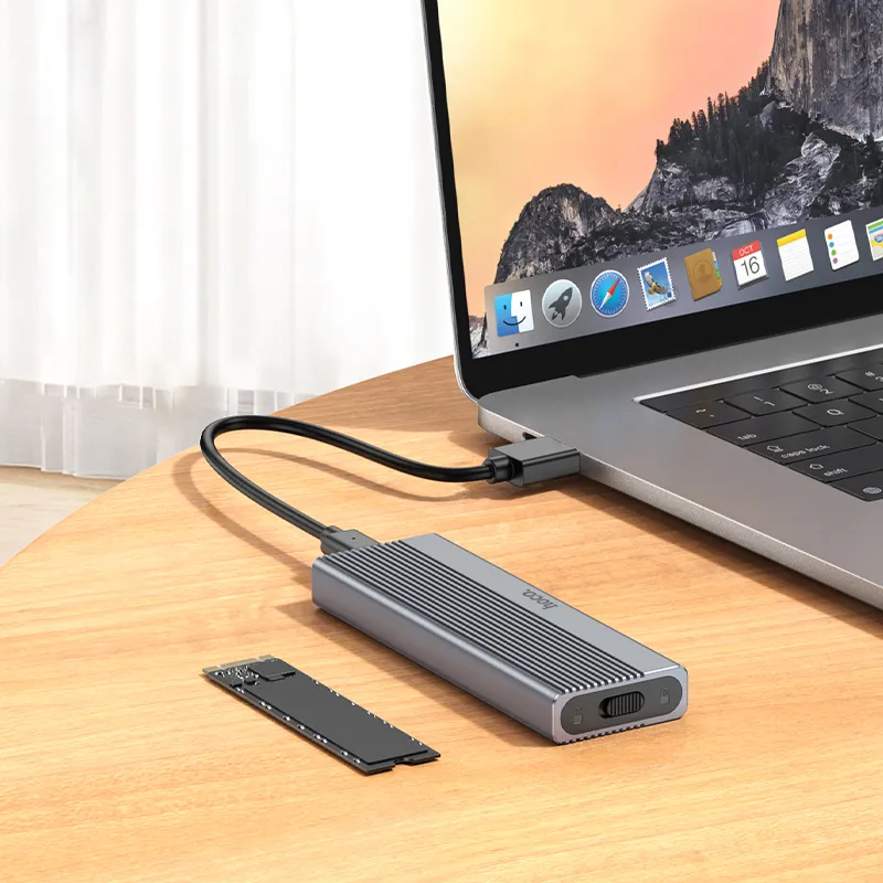 Kích thước nhỏ gọn 115.5x38.3x13.8mm, trọng lượng nhẹ 83.6g tiện lợi mang theo