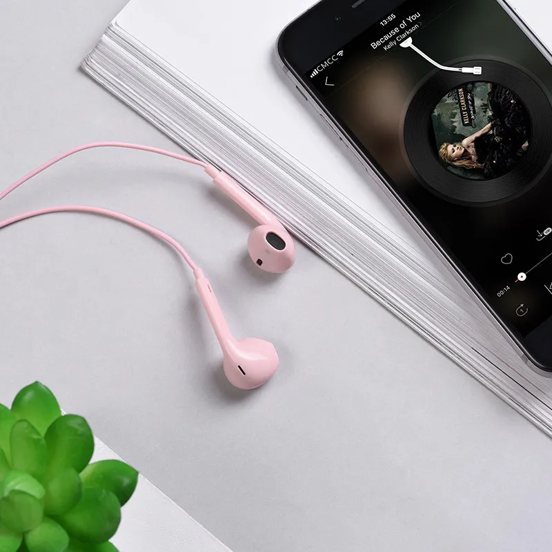 Trải nghiệm âm thanh sống động, rõ ràng với loa 14.2mm và độ nhạy 98db