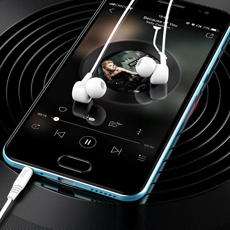 Tính năng chi tiết tai nghe M82 gồm giắc cắm 3.5mm, chiều dài dây 1.2m thuận tiện sử dụng