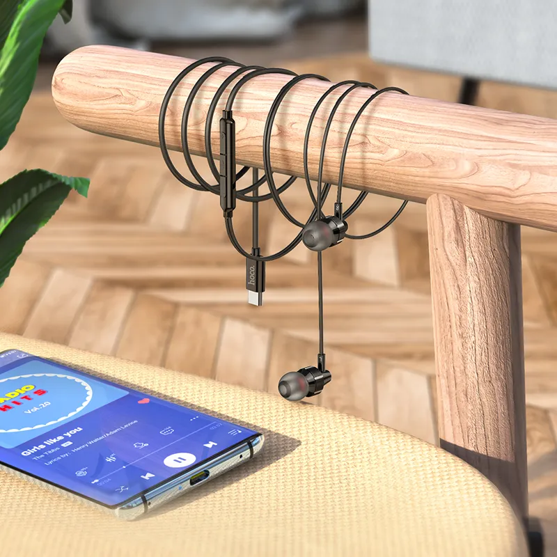 Kích thước nhỏ gọn, trọng lượng chỉ 14g, dễ dàng mang theo mọi lúc mọi nơi
