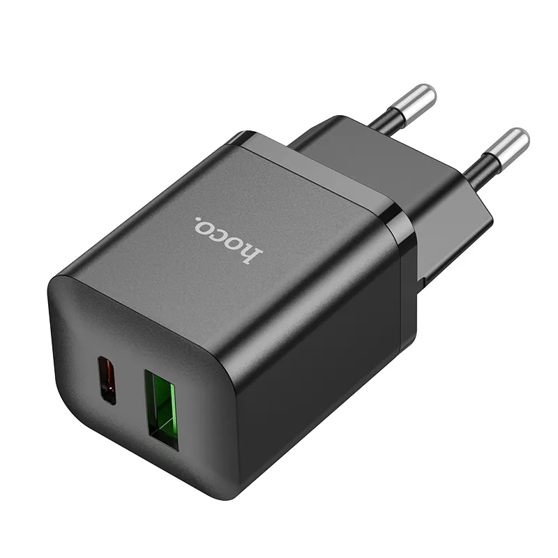Trải nghiệm sạc tiện lợi với cổng Type-C và USB-A