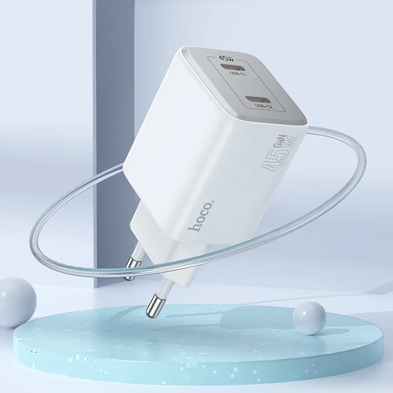 Đóng gói củ sạc Hoco N42 gọn nhẹ, phụ kiện đầy đủ, dễ dàng vận chuyển